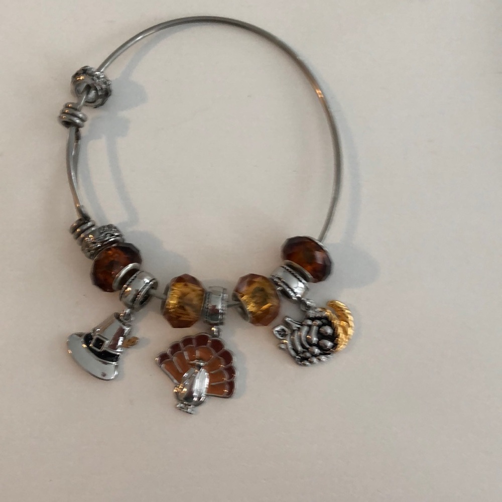 Bracelet and earrings
